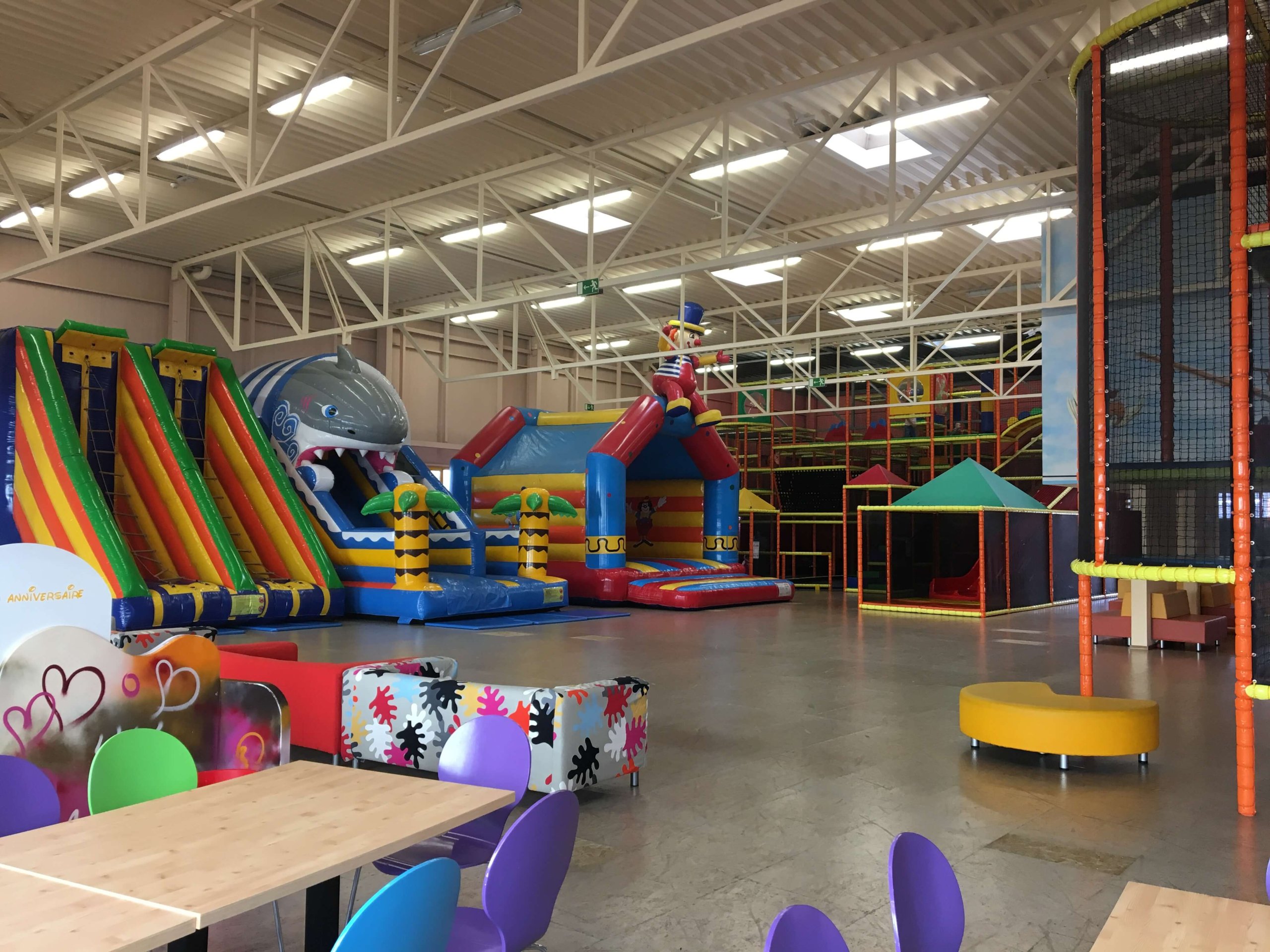 Barfußwarme Spielhalle – JOY Kinderparadies